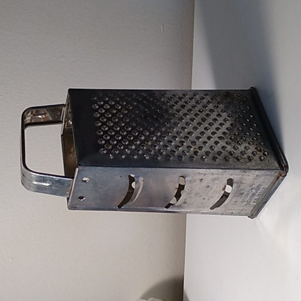 Vintage Bromwell farmhouse shabby chic metal grater